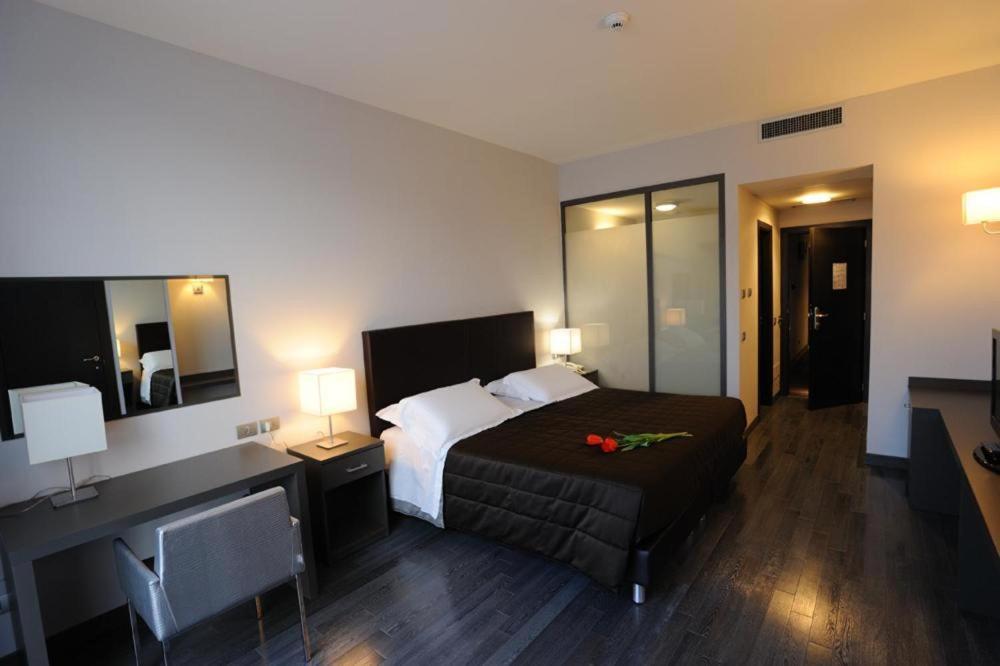 Park Hotel Sporting Teramo Eksteriør bilde